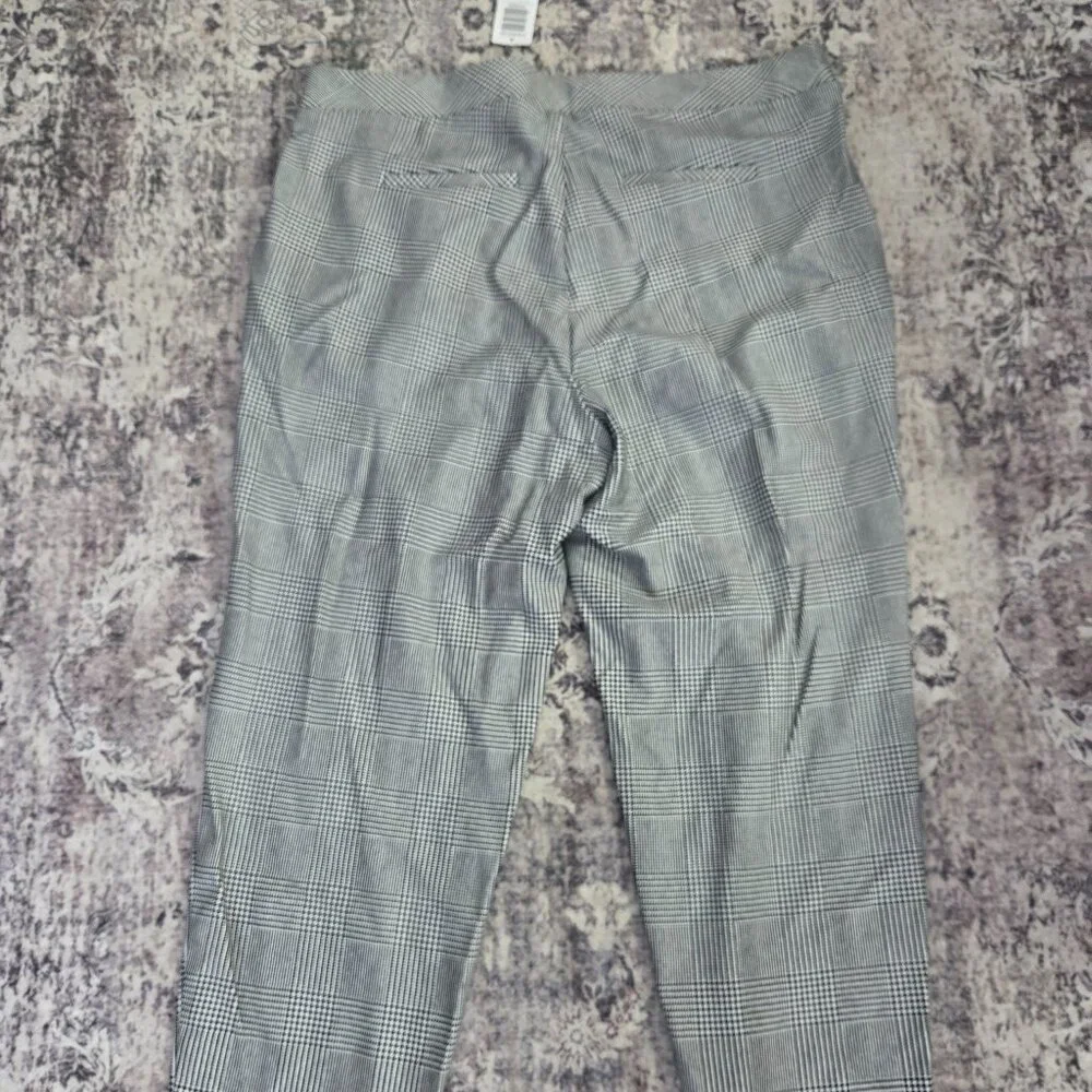 Torrid Pull on Pants - Picture 3 of 3